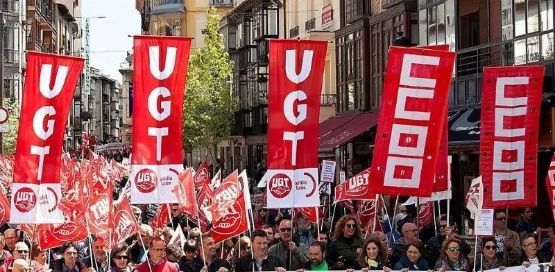 CCOO y UGT de manifestación