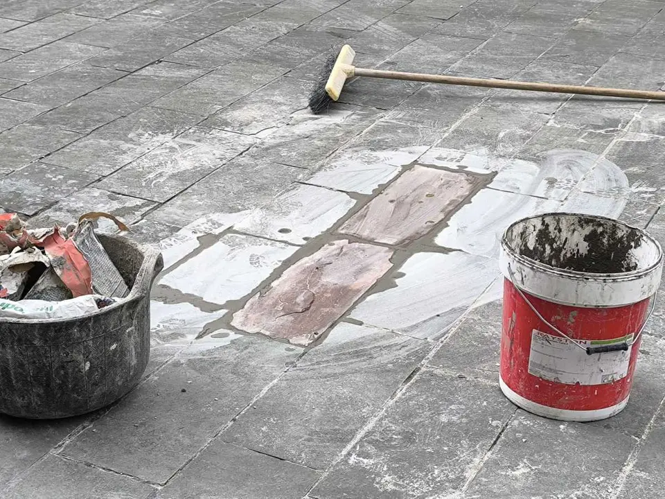 Obras de mantenimiento calle peatonal de Granollers 2