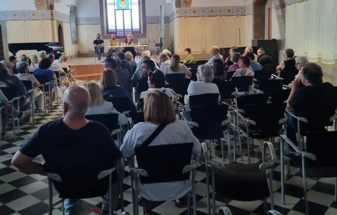 Reunió veins de la Font Verda a lqa Sala Francesc Tarafa 