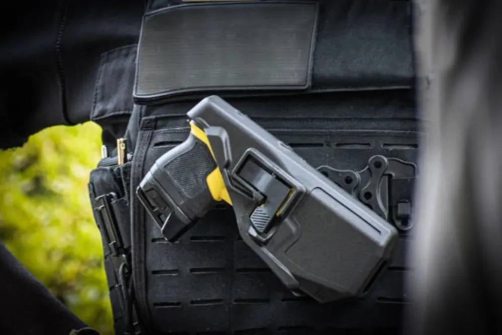 pistola taser GU