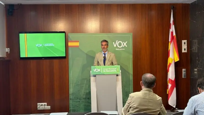 Gonzalo de Oro, presidente y portavoz de Vox en Barcelona, en rueda de prensa