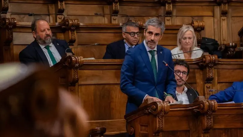 Gonzalo de Oro en una sesi&oacute;n del plenario del Ayuntamiento de Barcelona