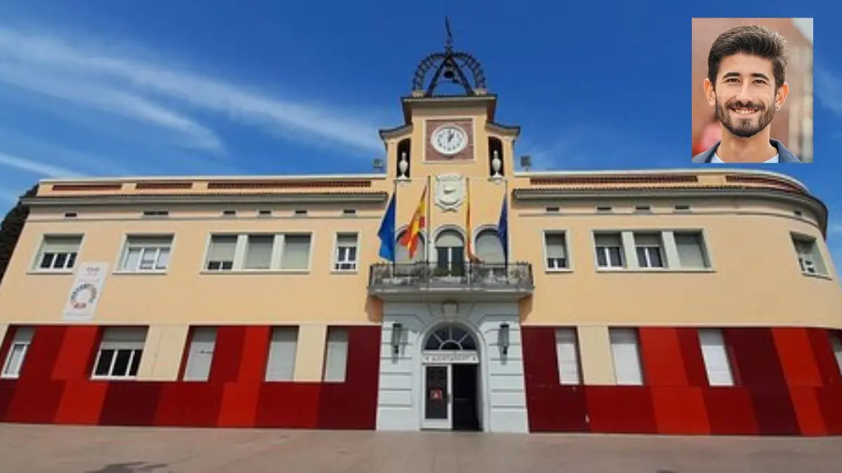 Ayuntamiento de Santa Coloma con el concejal de Vox Aitor Navarro