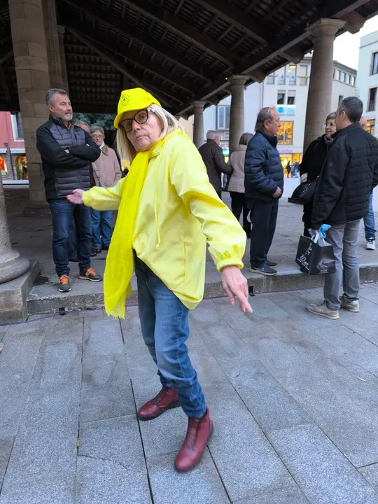 9 la regidora Cristina Tarr&eacute;s, una amant i seguidra del Tour des de sempre