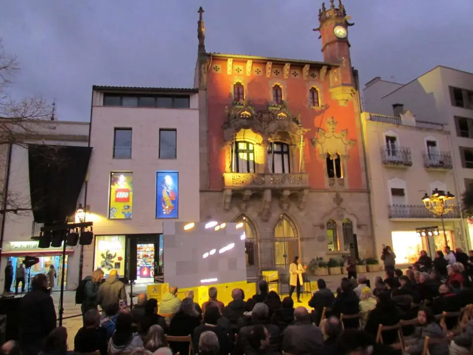 3 Olga &Aacute;balos va ser la conductora del especial 100 dies pel Tour