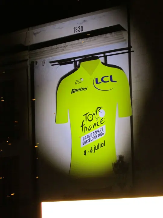 8 la gran samarreta del Tour penja a la Porxada
