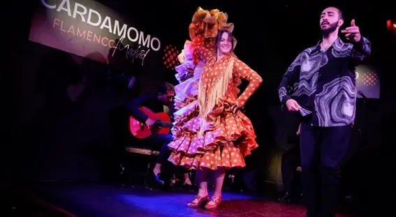 Dos bailaores de flamenco durante el acto en Cardamomo Madrid Foto de Cardamomo Flamenco