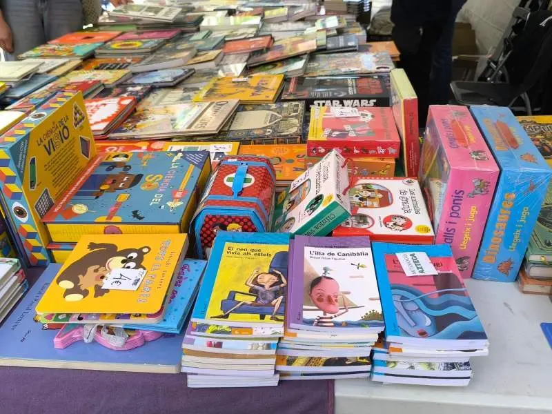 8. llibres i contes... contes i llibres