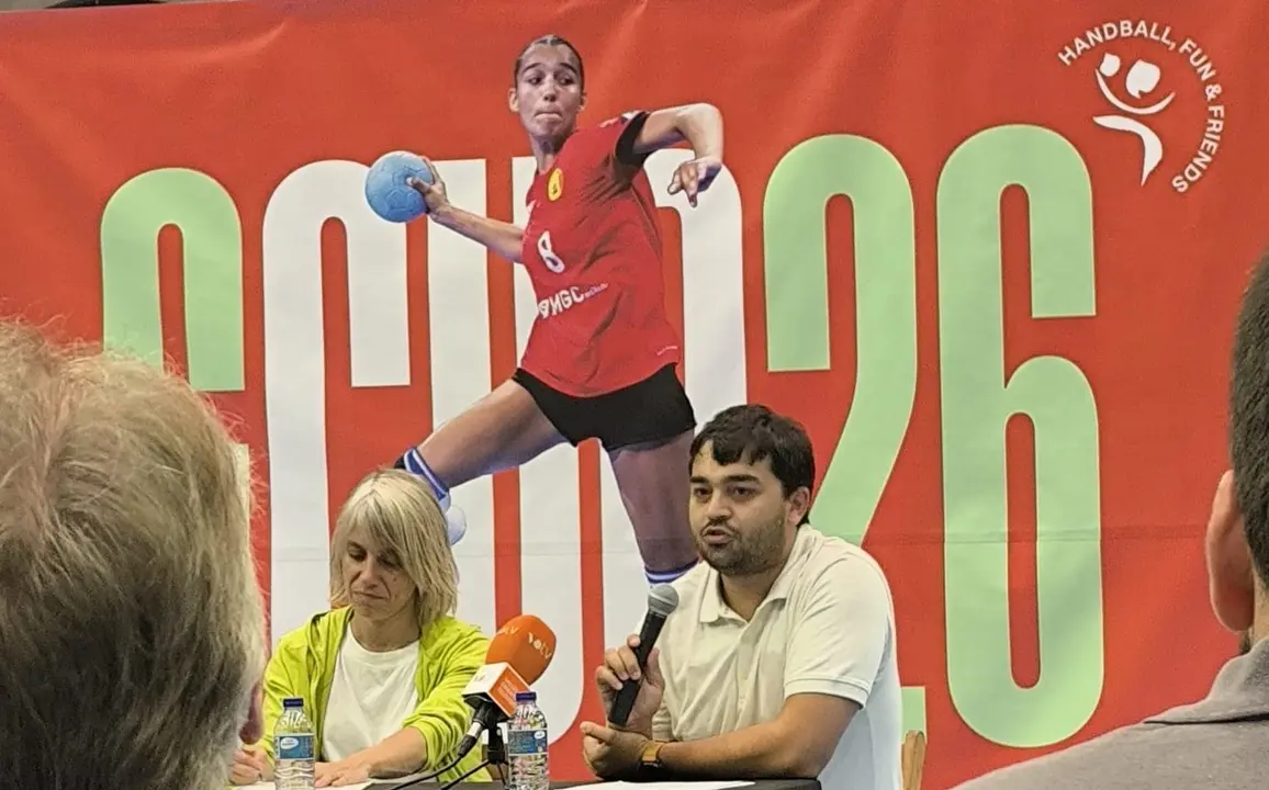 Pol Blanchart al costat de l'alcaldessa Barnusell