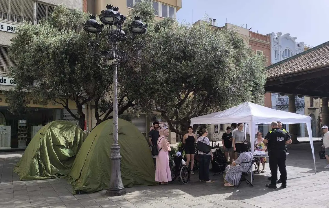 El Sindicat d'habitatge Okupa la Porxada de Granollers