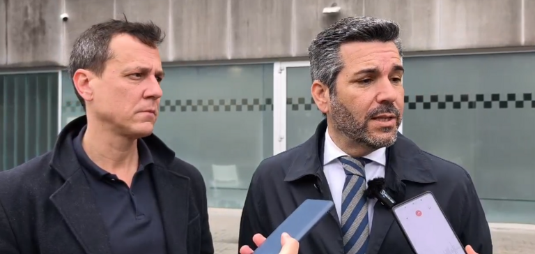 Los dos concejales de VOX Sant Cugat que denuncian -Apunta al Facha- ante la fiscalía