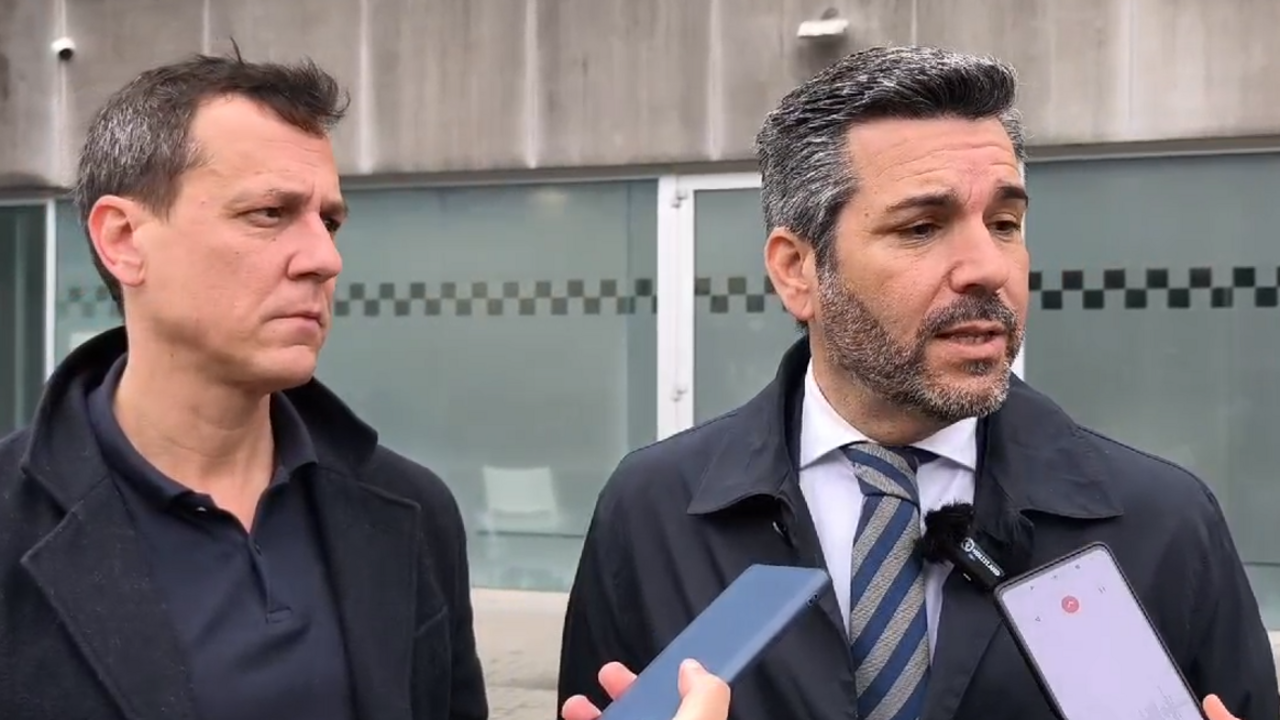 Los dos concejales de VOX Sant Cugat que denuncian -Apunta al Facha- ante la fiscalía