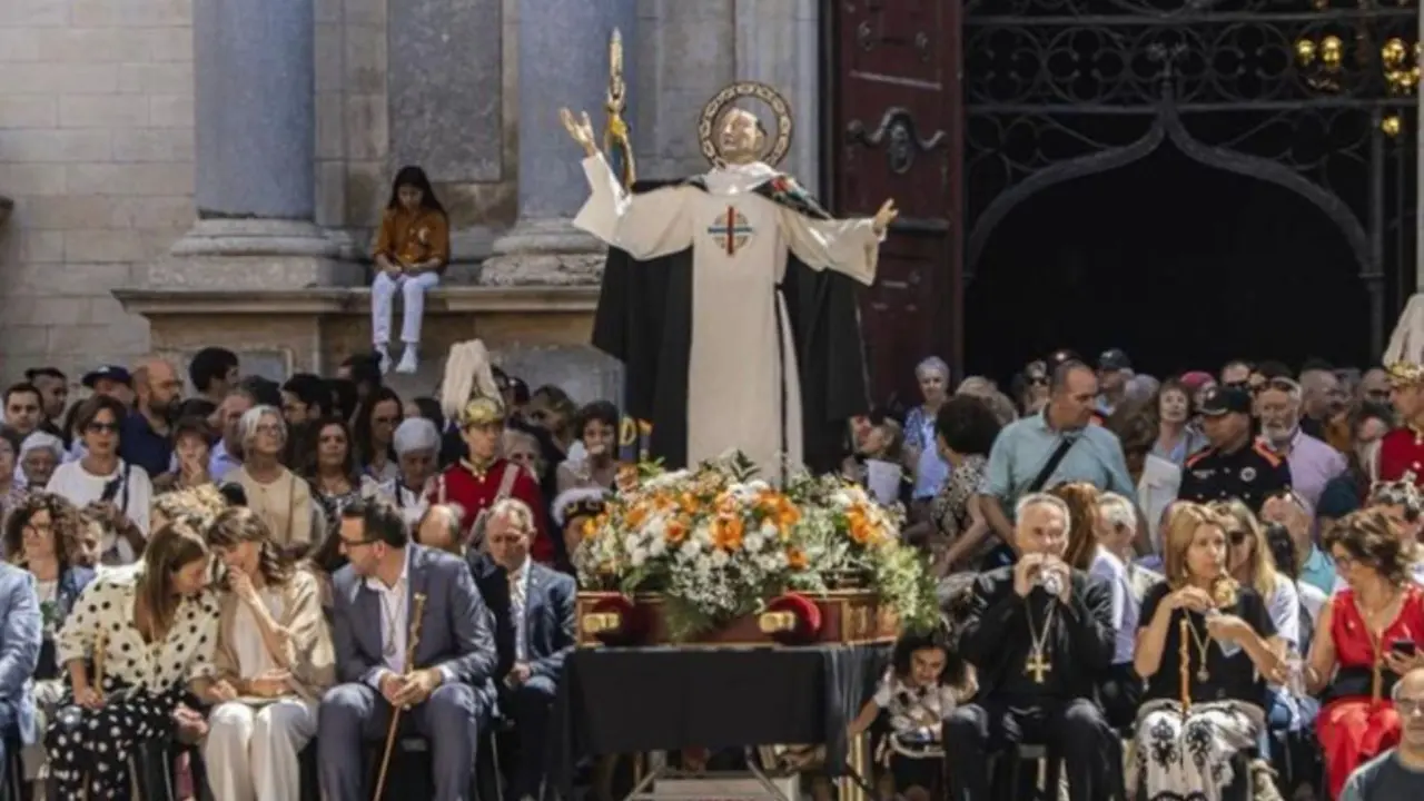 Imagen retrospectiva de la celebración del oficio de Sant Miquel dels Sants