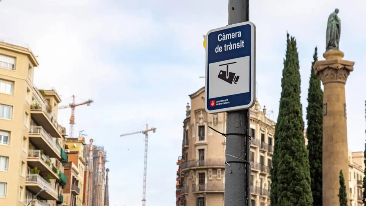 Barcelona tendrá 500 cámaras (o 1.000) más de vigilancia en sus calles