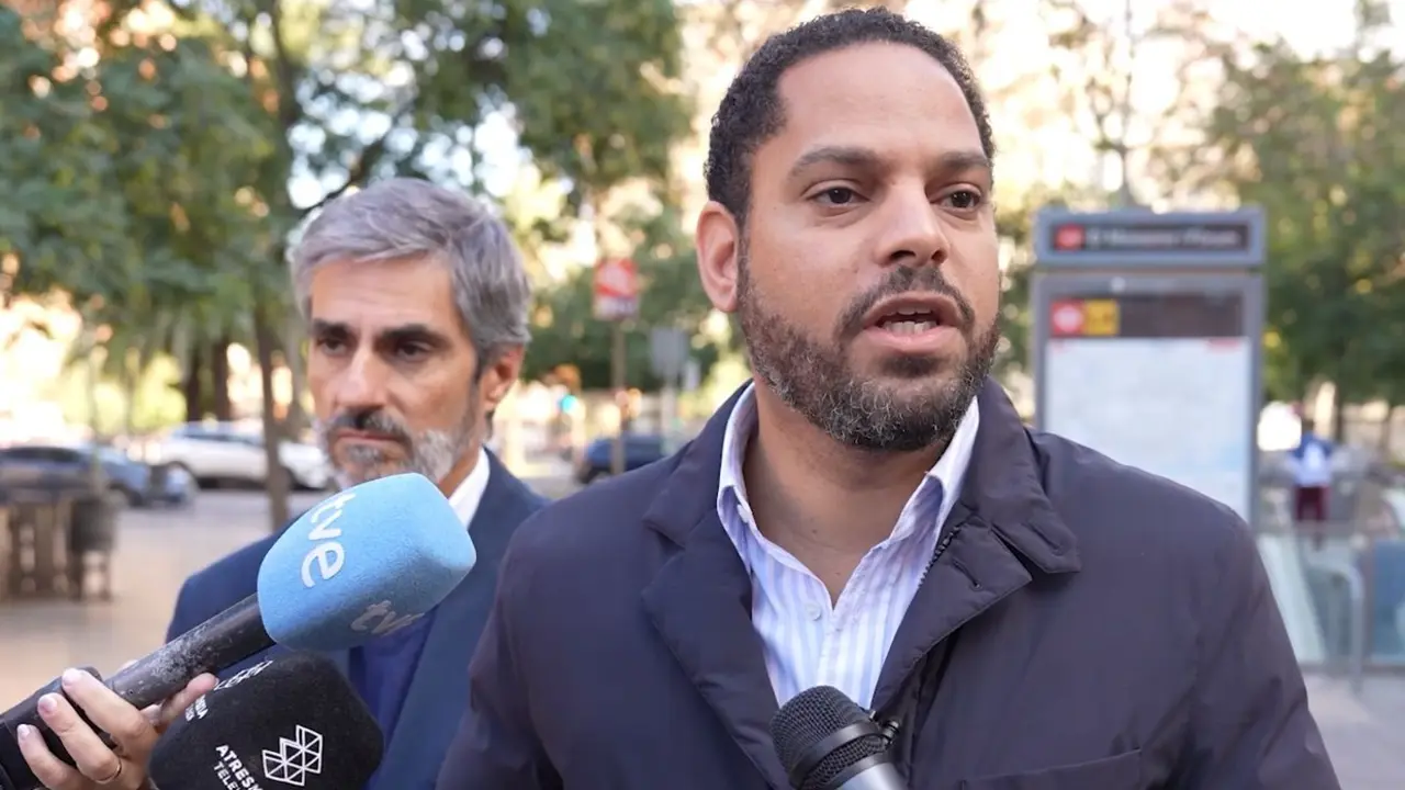 Ignacio Garriga acompa&ntilde;ado de Gonzalo de Oro, en Barcelona