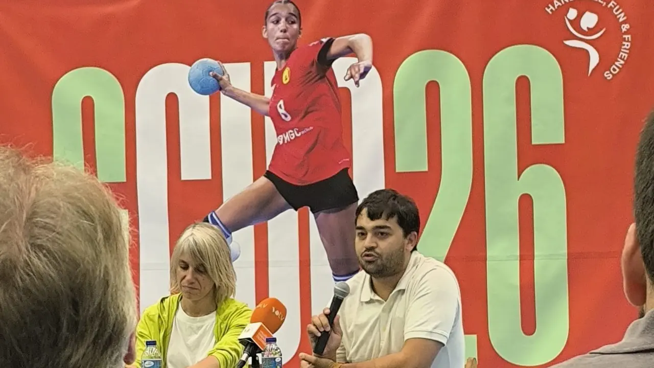 Pol Blanchart al costat de l'alcaldessa Barnusell
