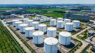 Almacenes industriales de petr&oacute;leo (tank farms)