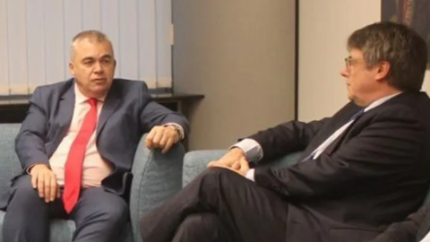 Imagen cedido por Junts reunión anterior en Suiza tratando la investidura de Pedro Sánchez