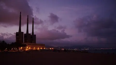 Las tres chimeneas de Sant Adriá del Besós - Vikimedia Nicolas Vigier
