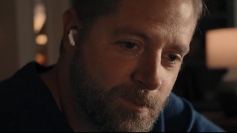 No es solo un anuncio de AirPods 2