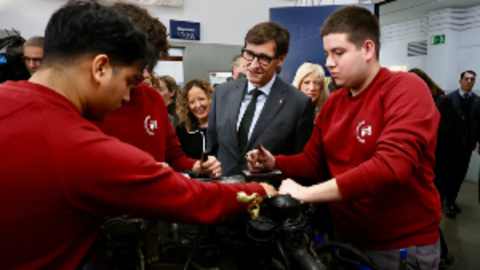 El president a l'Institut Esteve Terradas de Cornellà de Llobregat (foto Rubén Moreno)