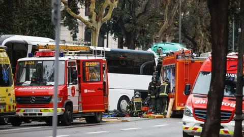 Colisión autobuses en Avenida Diagonal de Barcelona - foto RRSS