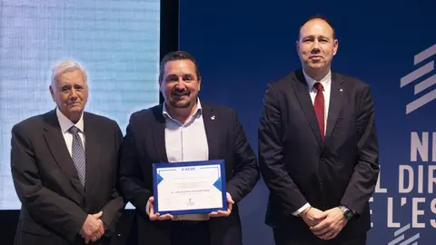 Juan Antonio Corchado reben la distinció