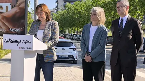 La consellera Paneque amb Alba Barnusell i Jordi Terrades
