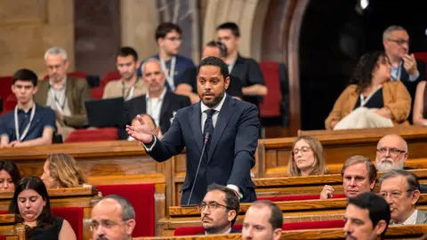 Ignacio Garriga en el Parlament en la sesión de control del 18-06-25
