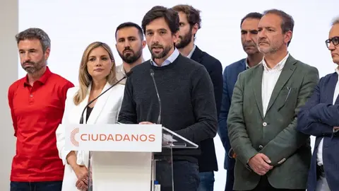 El día que Adrián Vázquez y la directiva de C,s anunció su renuncia a presentarse a las eklecciones del 23J