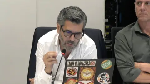 los Concejales de Vox en el pleno de Sant Cugat