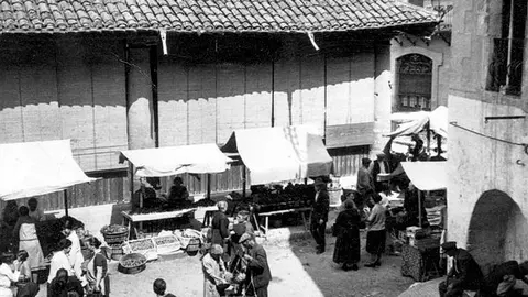 Mercat de Granollers a la Porxada. Foto Arxiu Municipal de Granollers.