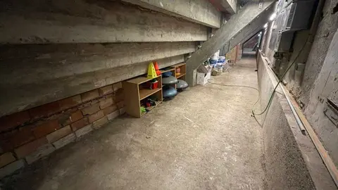 Material de l'AE Carles Vallbona al Pavelló parquet