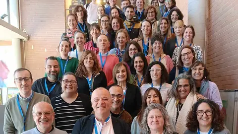Foto de familia de los participantes en el encuentro de Canovelles