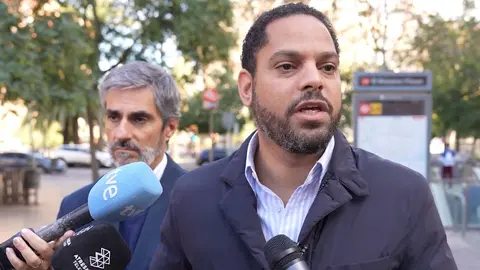 Ignacio Garriga acompa&ntilde;ado de Gonzalo de Oro, en Barcelona