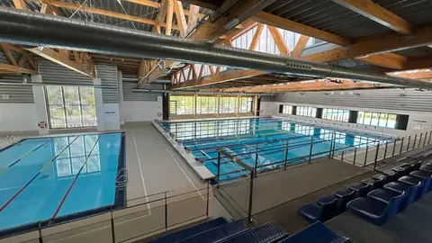 14. Les piscines vistes des de la graderia