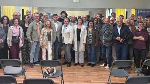 Oriol Ges amb Ferran Calvera i el militants d'Alian&ccedil;a Catalana de Sant Antoni de Vilamajor