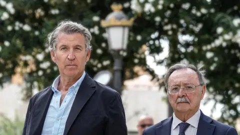 Alberto N&uacute;&ntilde;ez Feij&oacute;o junto a Jes&uacute;s Vivas en Ceuta este mi&eacute;rcoles Foto del PP