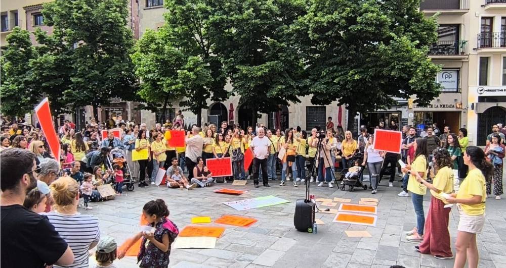 Manifestació a la Porxada Escoles Bressol 1