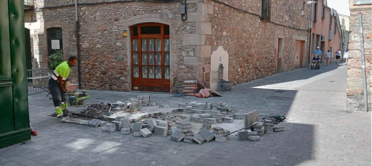 Obras de mantenimiento calle peatonal de Granollers