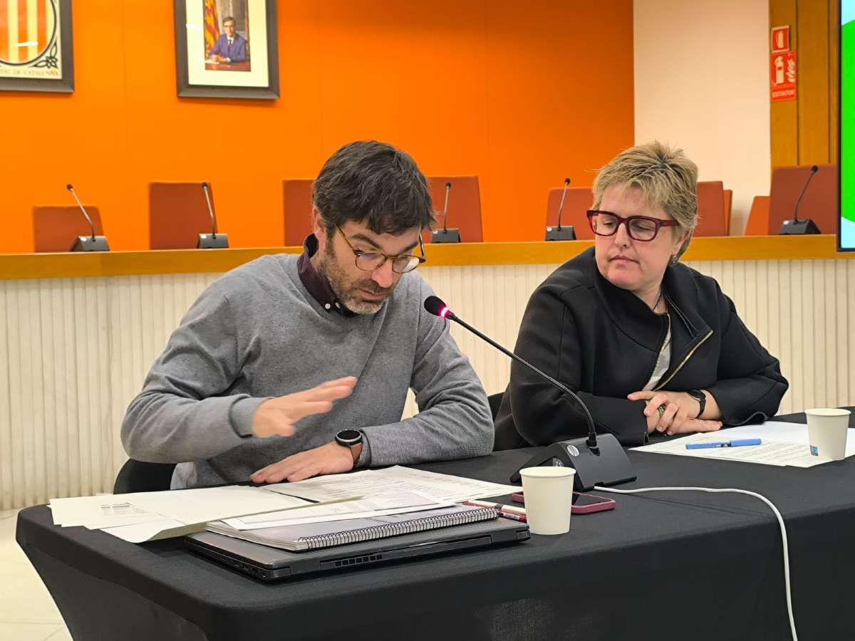 Martí Pujadas donant l'explicació del pressupost 2026