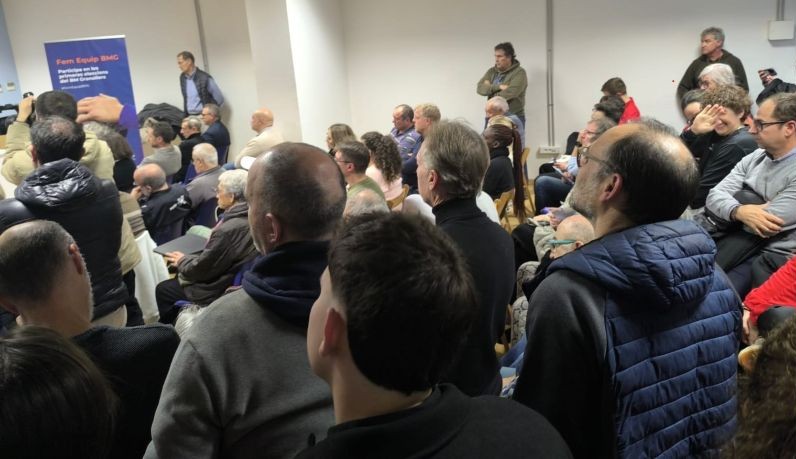 la Sala de premsa del Palau no cabía ni un alma