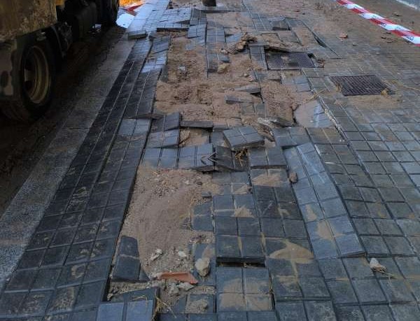 Reventón de una tubería en Roger de Flor