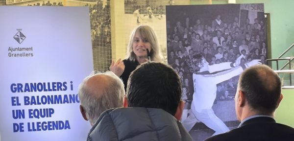 Un moment de l'intervenció de l'alcaldesaa Barnusell