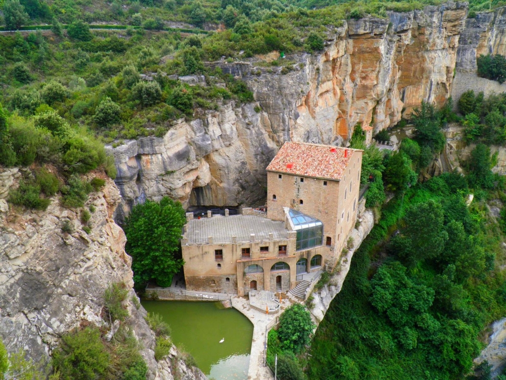 Espectacular vista de Sant Miquel del Fai