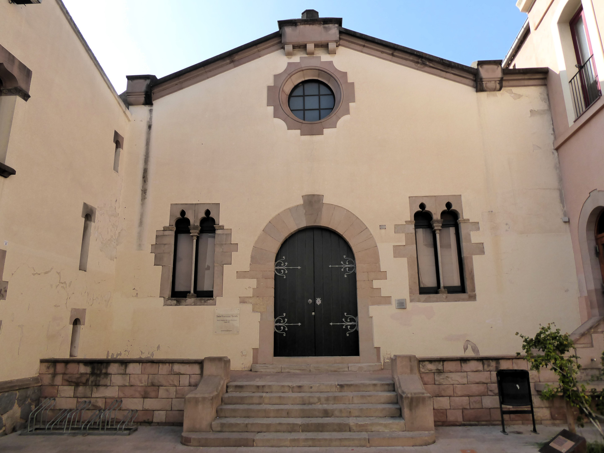 Biblioteca Francesc Tarafa. Antic Hospital de Granollers. Raspall