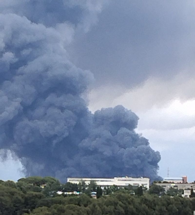 Incendio en Honda desde un poligono industrial próximo