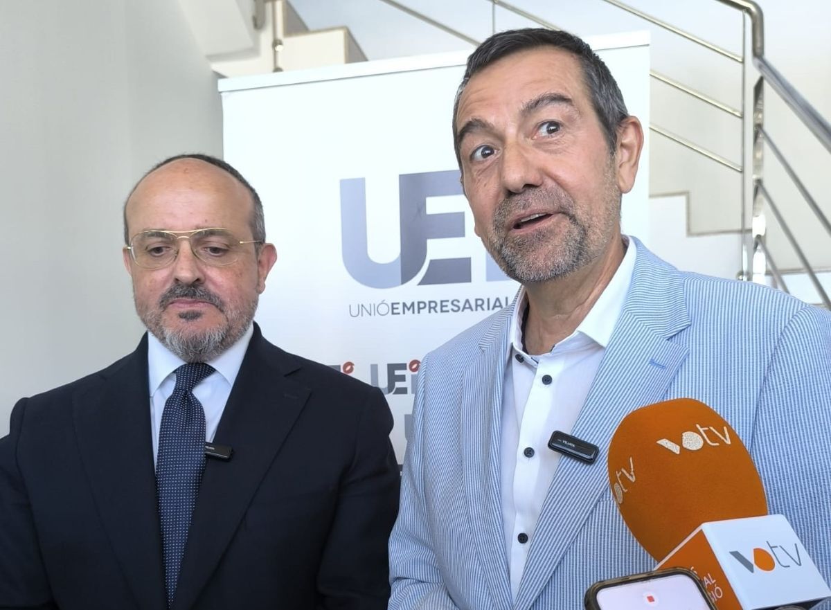 Garcia i Fernández a la roda de premsa previa a la xerrada a l'UEI