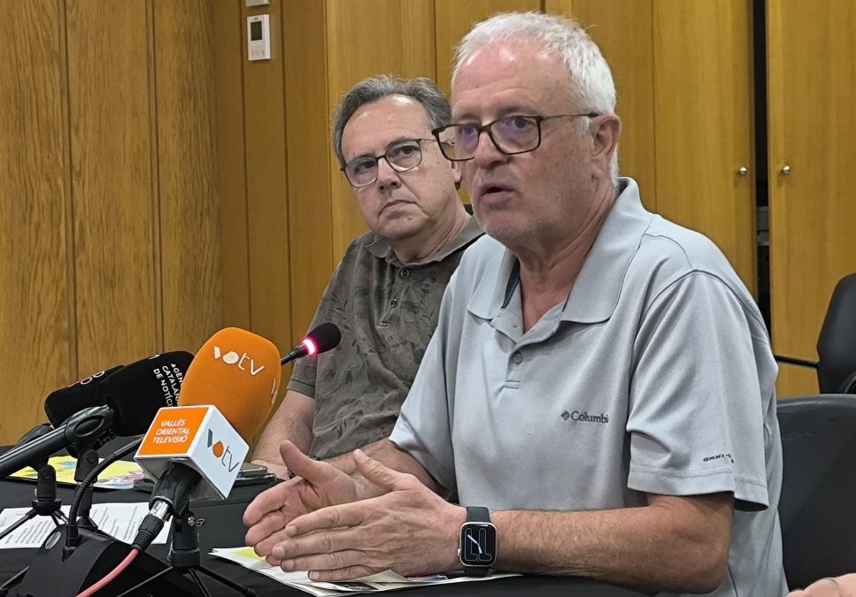 L'organitzador, Jordi Romea, al costat del técnic Josep Lluis Castells