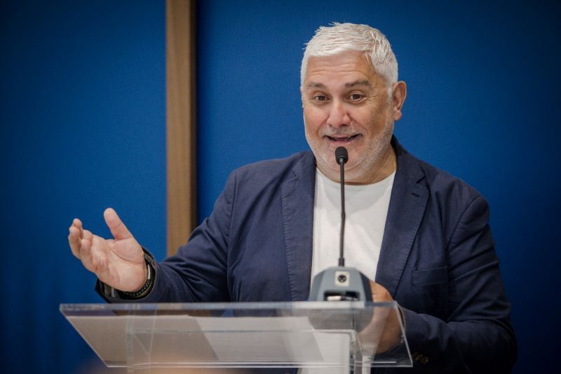 César Alcalá